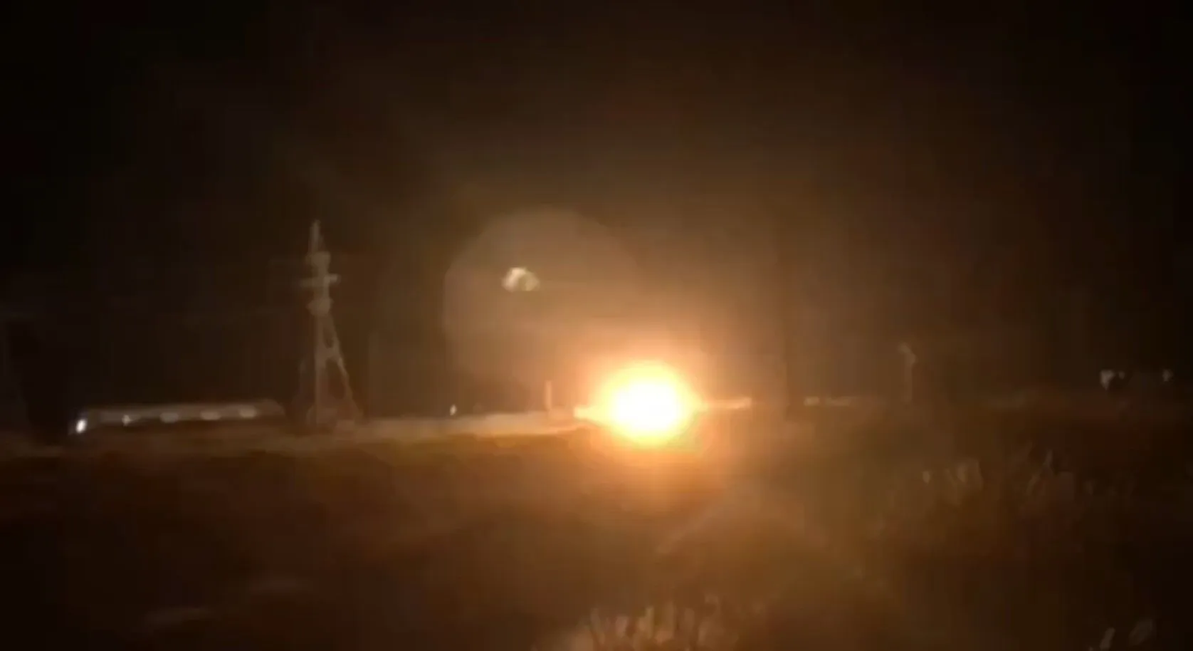 В окупованому Криму заявили про диверсію на залізниці: рух потягів зупинили. Відео dqxikeidqxitkant