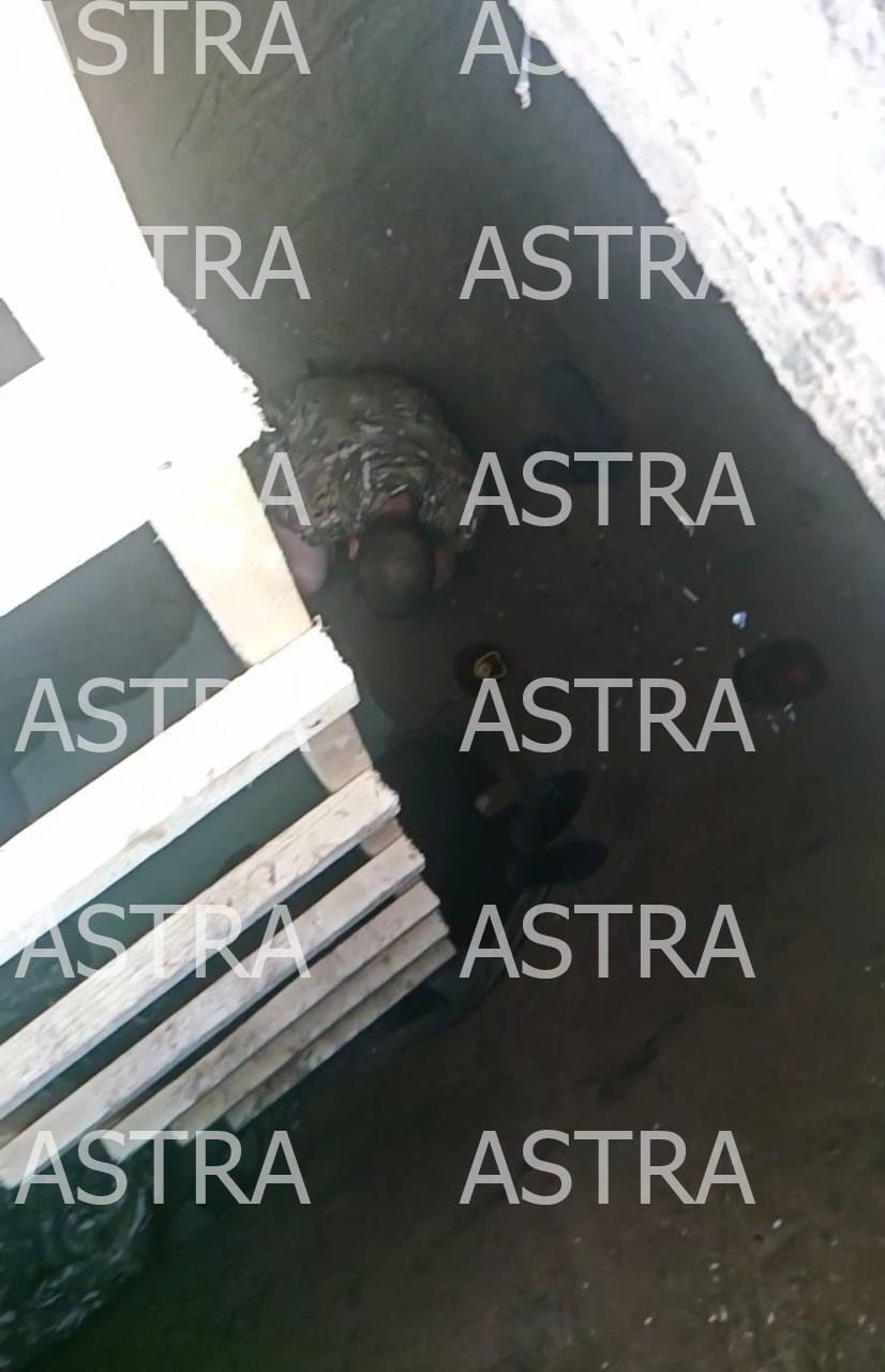 Б’ють і кидають у яму: