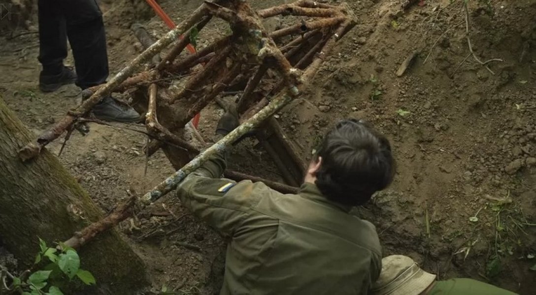 уламки, літак, Харрікейн, Київ dqxikeidqxitkant