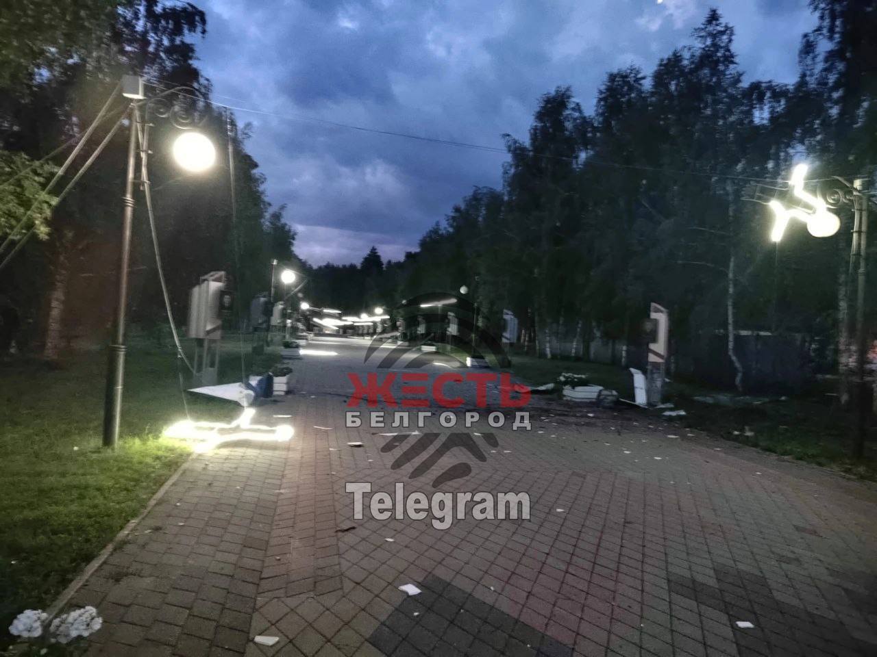 У Шебекіно поскаржилися на прильоти: горить центральний ринок і овочева база. Фото і відео