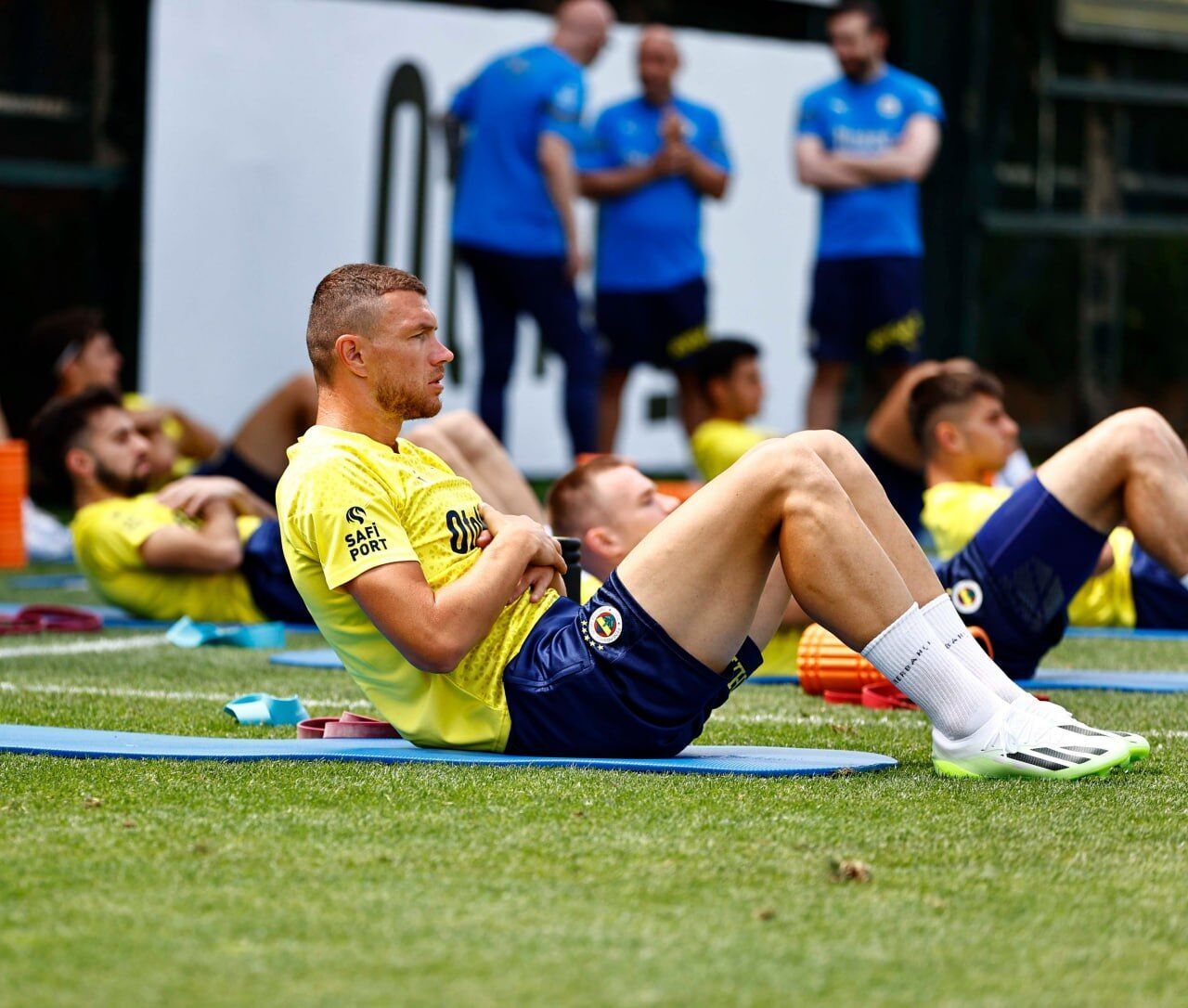 Турецкий гранд, бунтовавший против поездки в Россию, улетел в Санкт-Петербург на турнир dqxikeidqxiqqeant