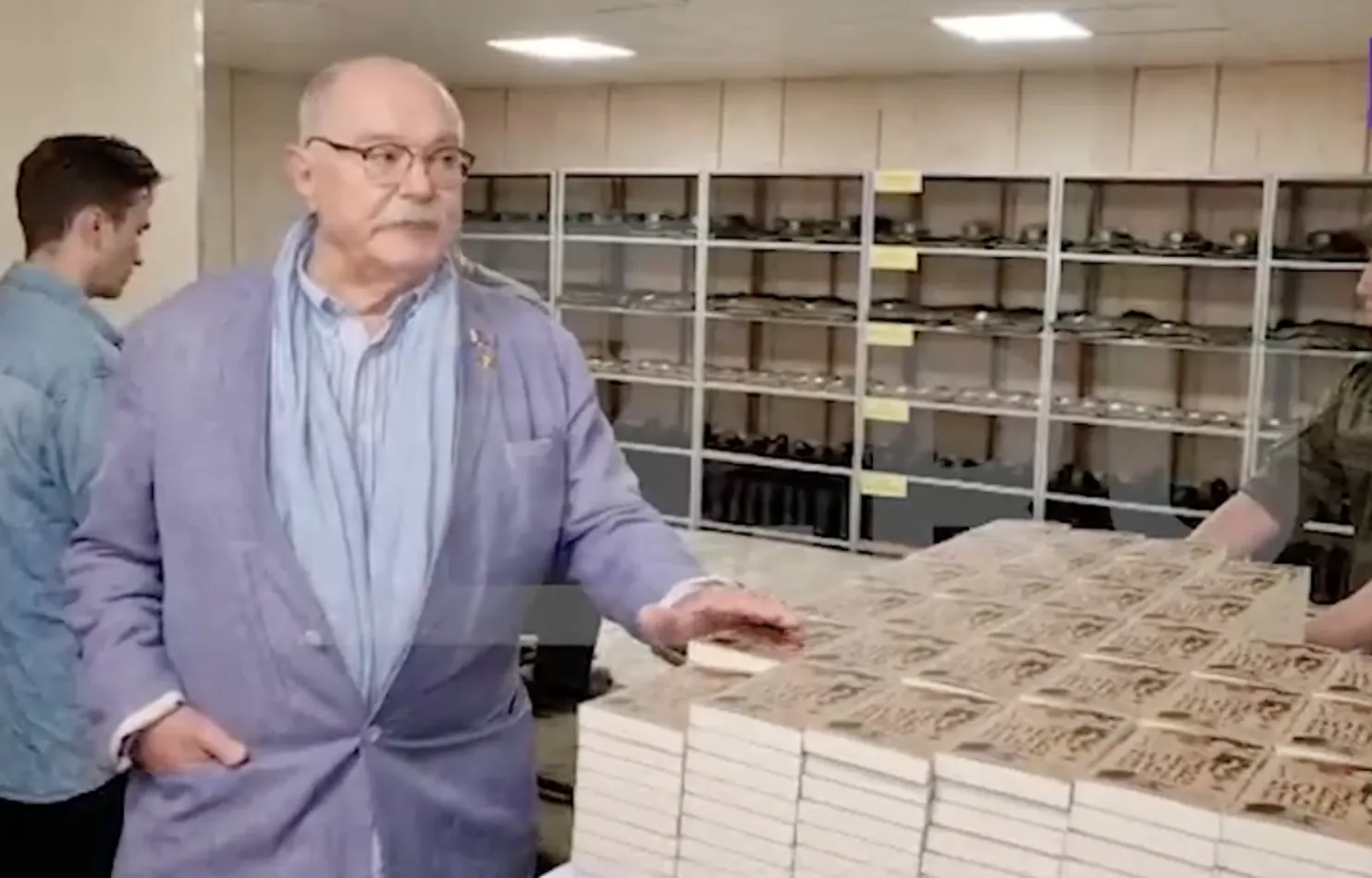 Пропагандист Міхалков зробив безглуздий подарунок для 700 окупантів: що він надіслав на передову dqxikeidqxitkant