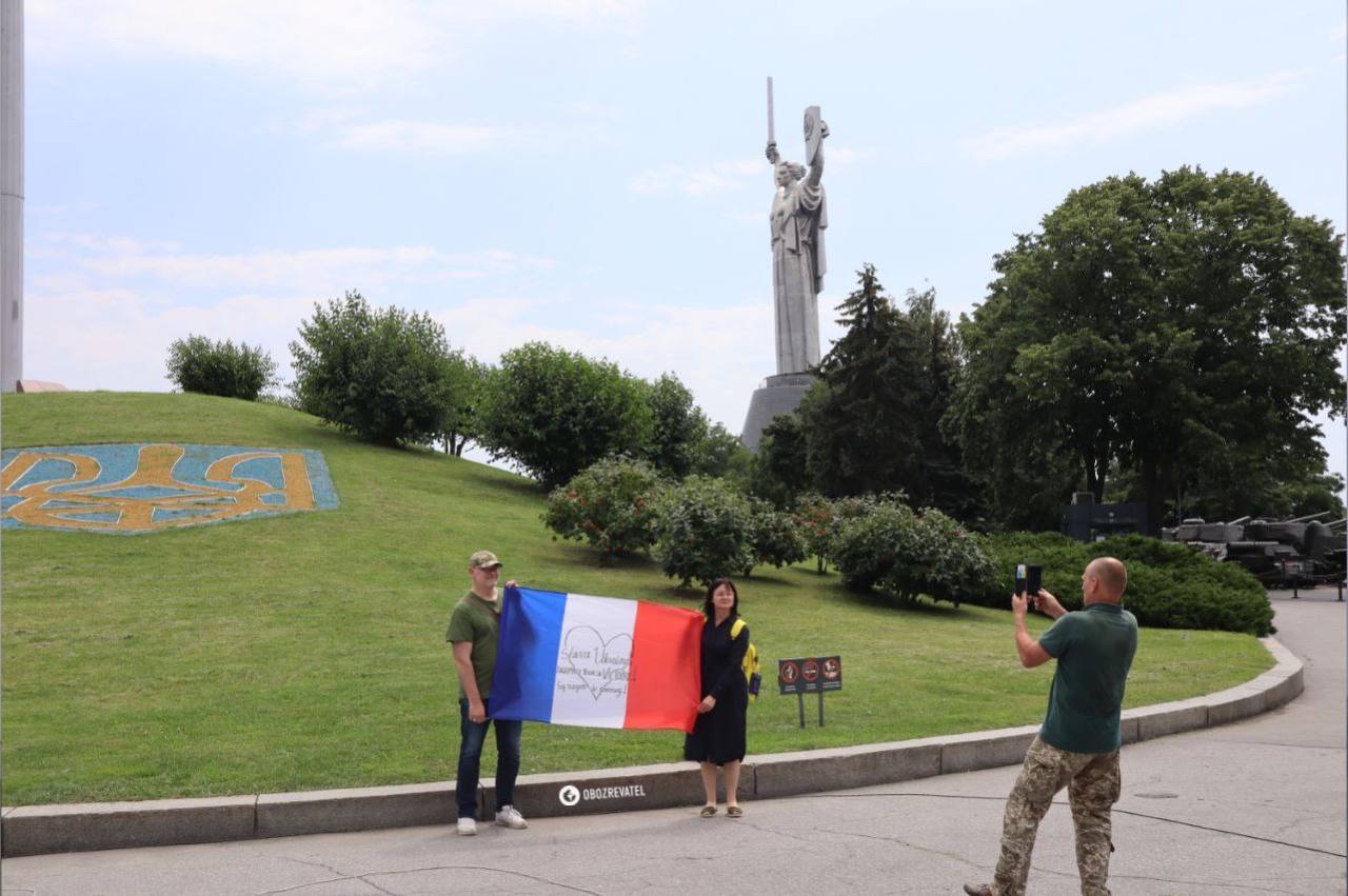 У Києві дозволили замінити радянську символіку на щиті