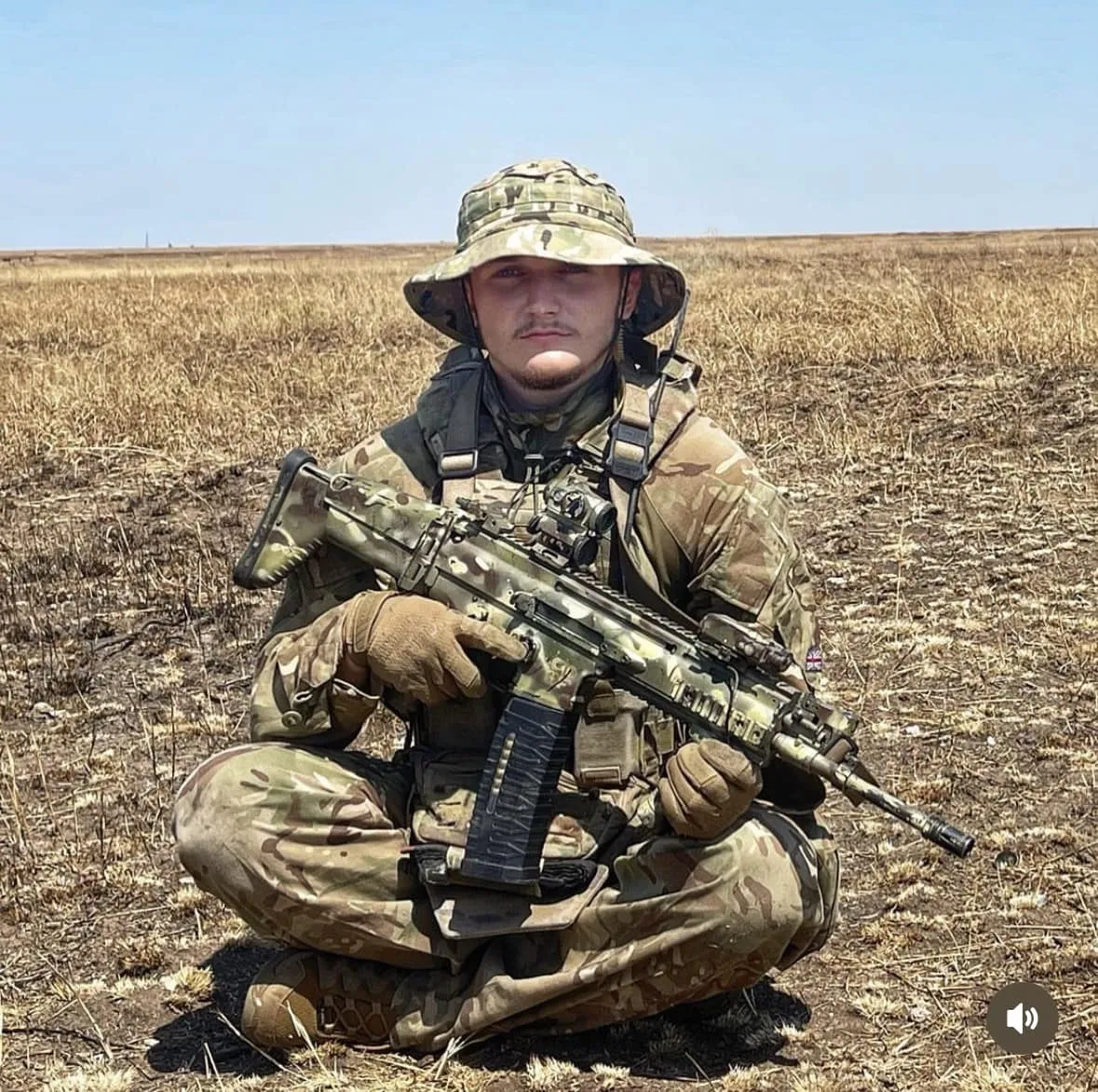 Побрався за місяць до смерті: на війні загинув 22-річний герой Роман dqxikeidqxiqqeant