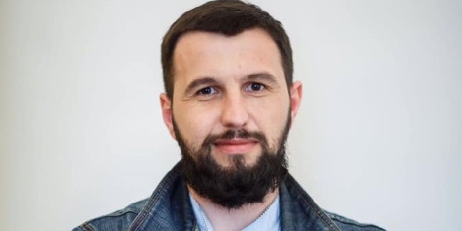 Игорь Безкаравайный