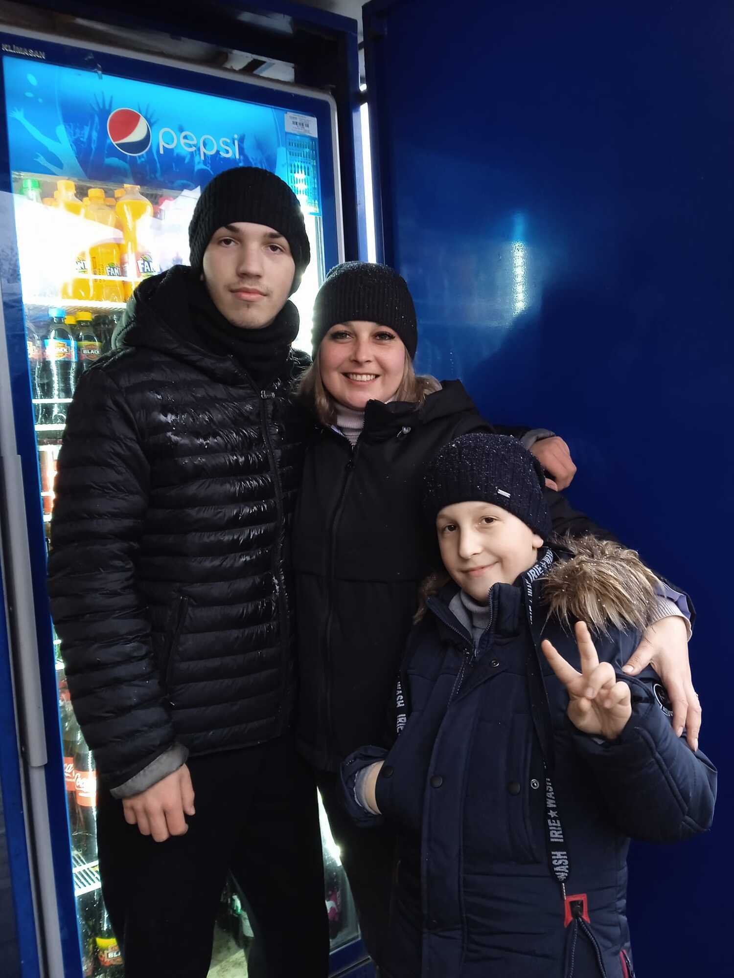 В Константиновке россияне убили двоих детей во время отдыха у озера: что известно о погибших dqxikeidqxitkant