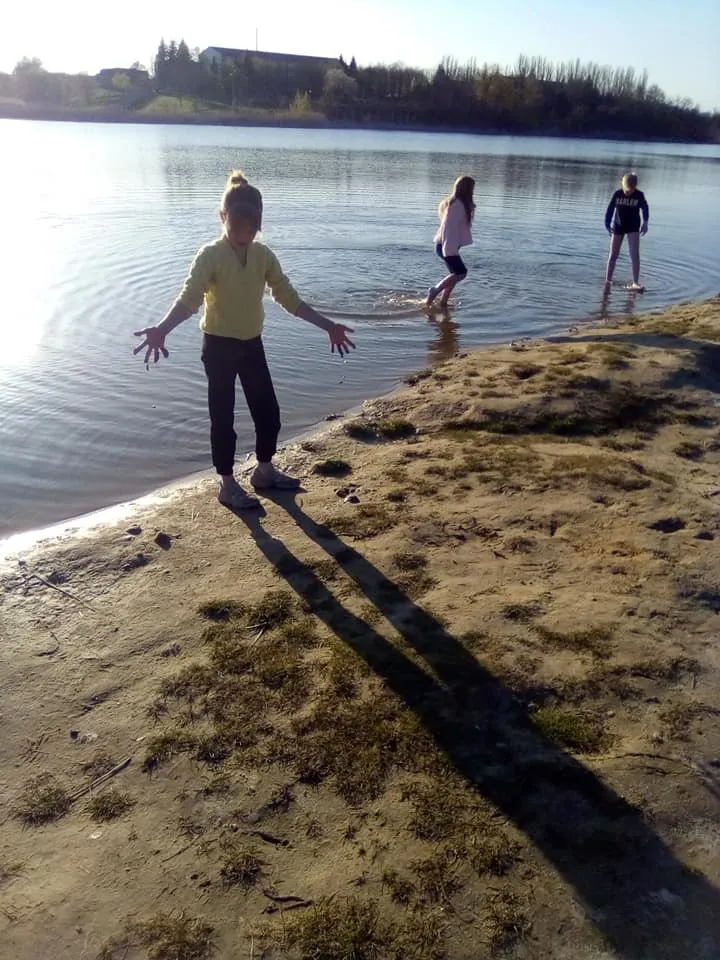 В Константиновке россияне убили двоих детей во время отдыха у озера: что известно о погибших