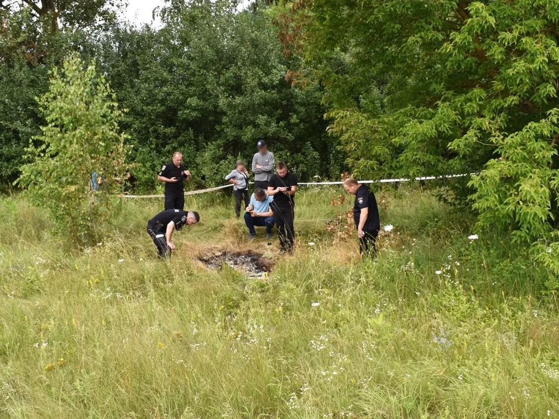 У Чернігівській області чоловік убив банкіра у заміському будинку та спалив тіло: спливли деталі розправи. Фото і відео