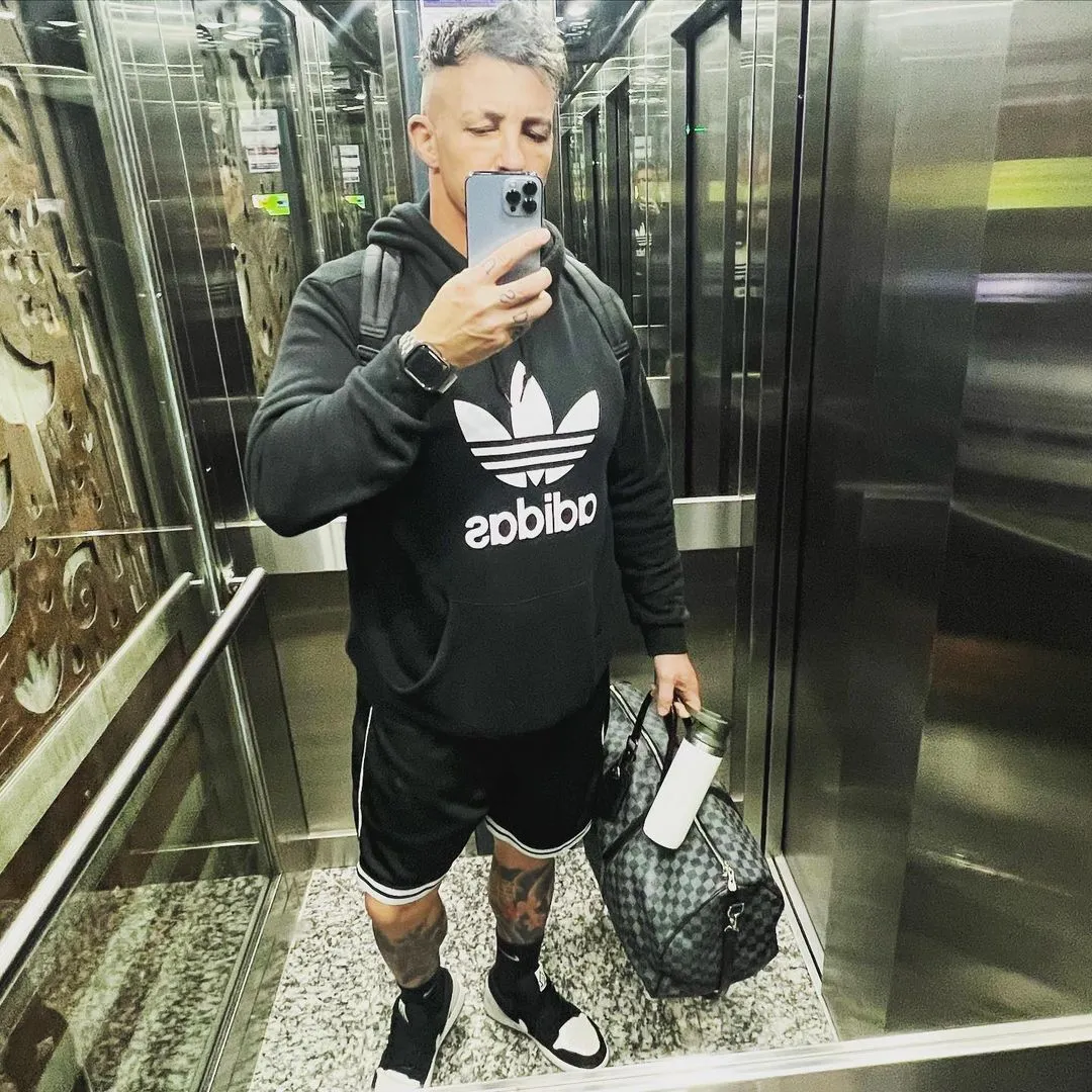 Він займався автомобілями та криптовалютою