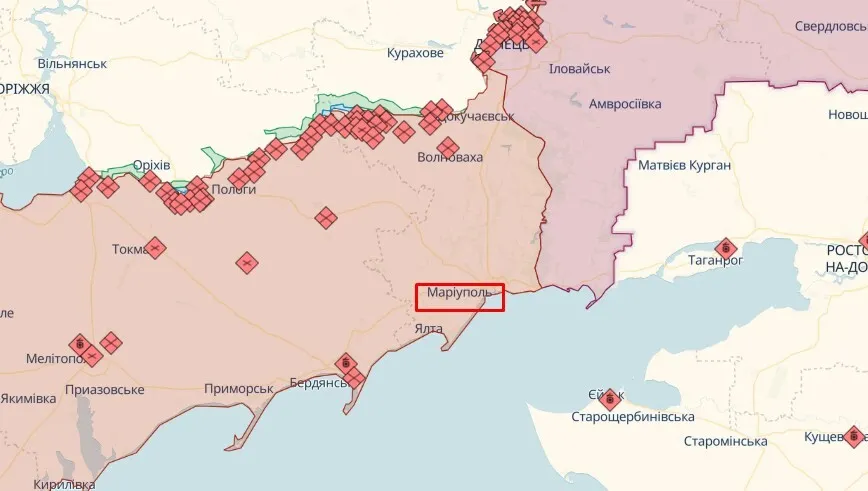 Обратно в СССР: в Мариуполе оккупанты запретили учителям красить волосы и использовать косметику