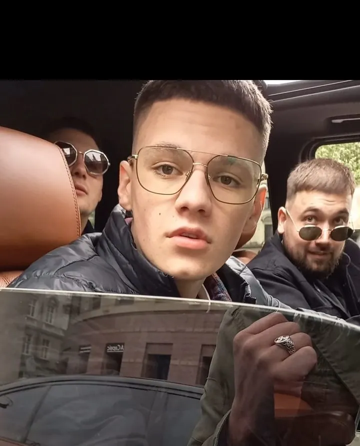 Суд призначив мізерне покарання пасажиру Range Rover, який слухав пісні Лєпса в центрі Львова dqxikeidqxitkant