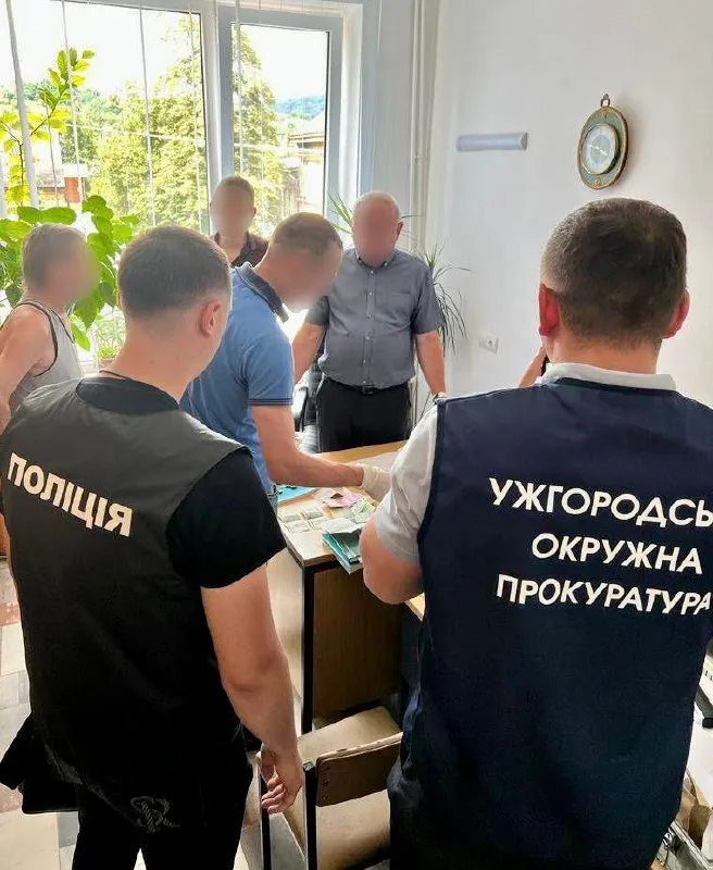 В Закарпатье задержали председателя ВЛК по подозрению во взяточничестве. Фото dqxikeidqxiqqeant