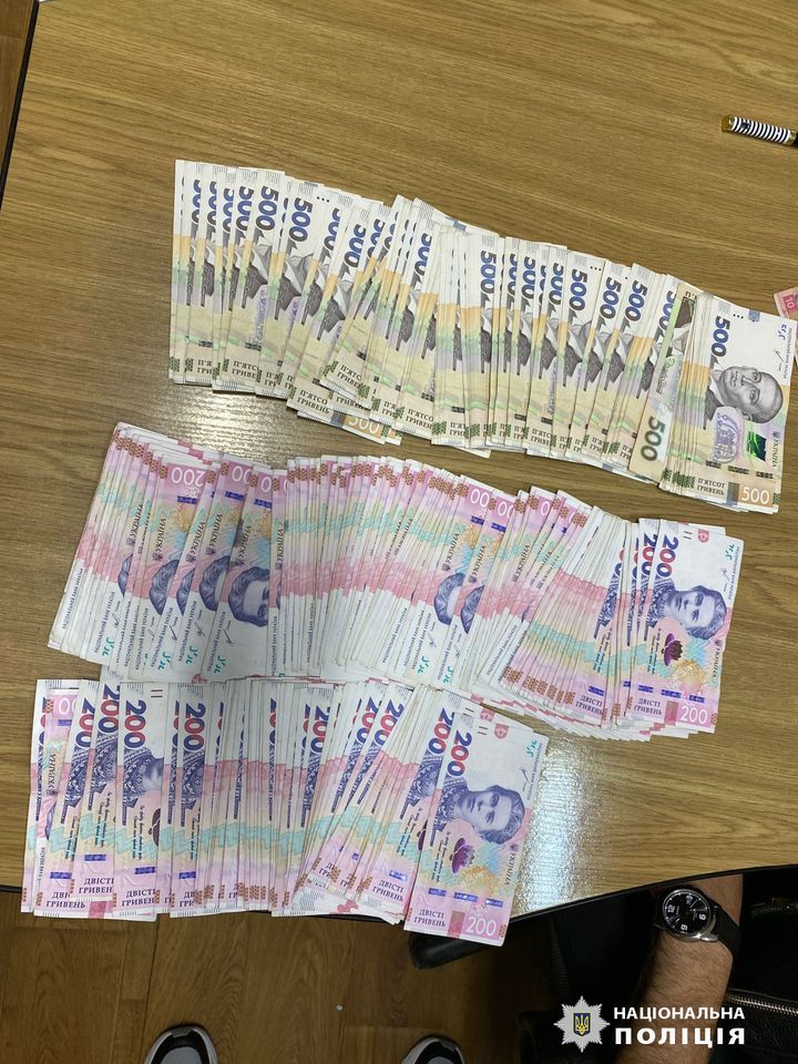 Мешканець Харкова переправляв чоловіків за кордон через систему Шлях як волонтерів 03