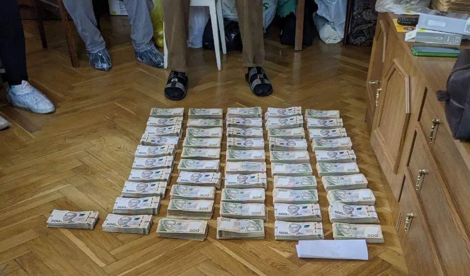 В Киеве мошенники продали супругам несуществующую квартиру за 29 млн грн. Фото