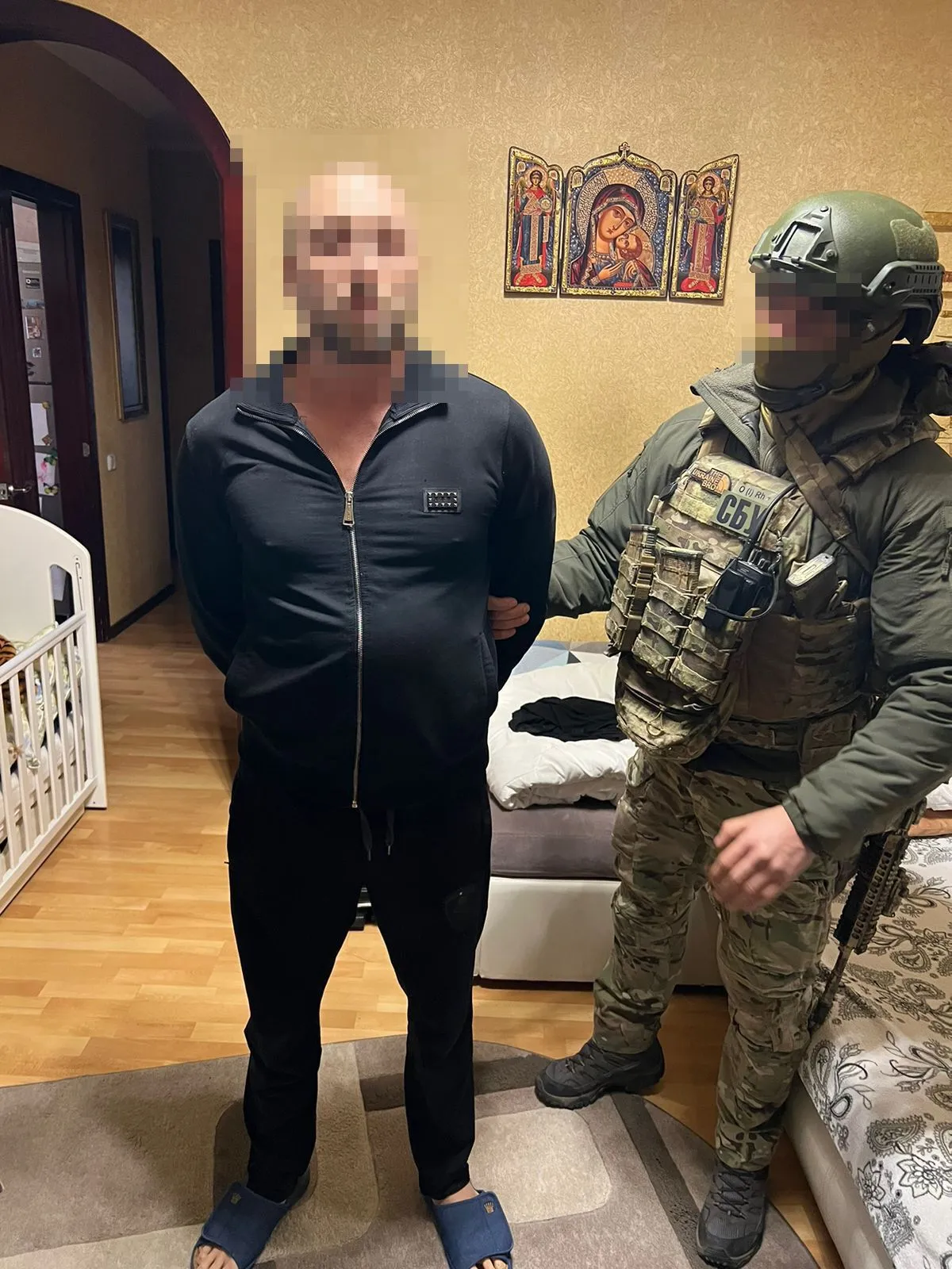 У Києві шахраї продали подружжю неіснуючу квартиру за 29 млн грн. Фото dqxikeidqxiqqeant