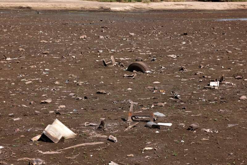 Дно осущенного Каховского водохранилища