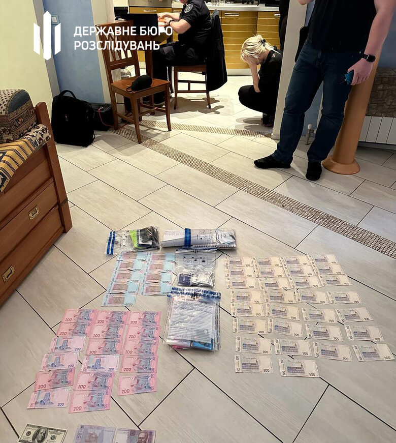 Сеть борделей для иностранцев, созданная полицейским, разоблачена в Одессе, - ДБР 02 dqxikeidqxitkant