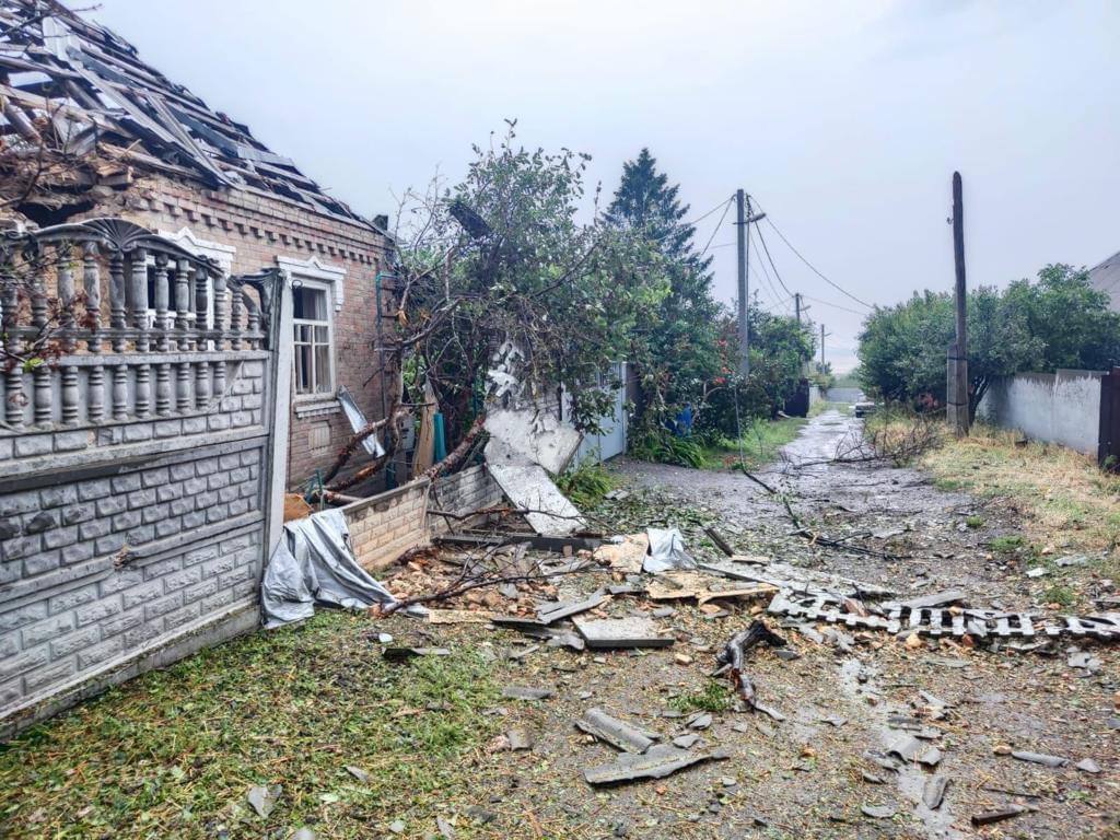 Загарбники РФ обстріляли Нікополь: є поранений. Фото
