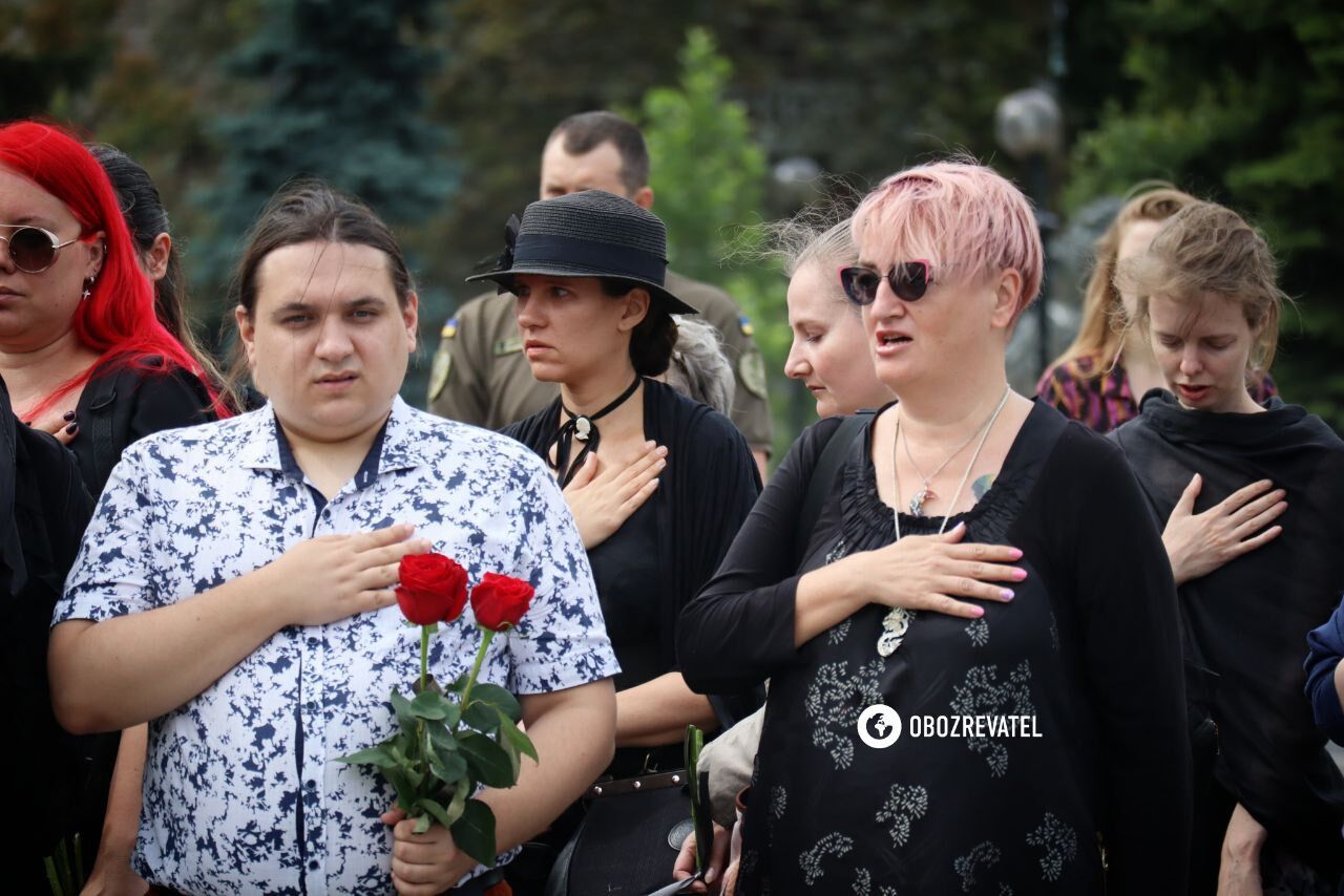 Тільки знайшла кохання: у Києві попрощалися з бойовою медикинею