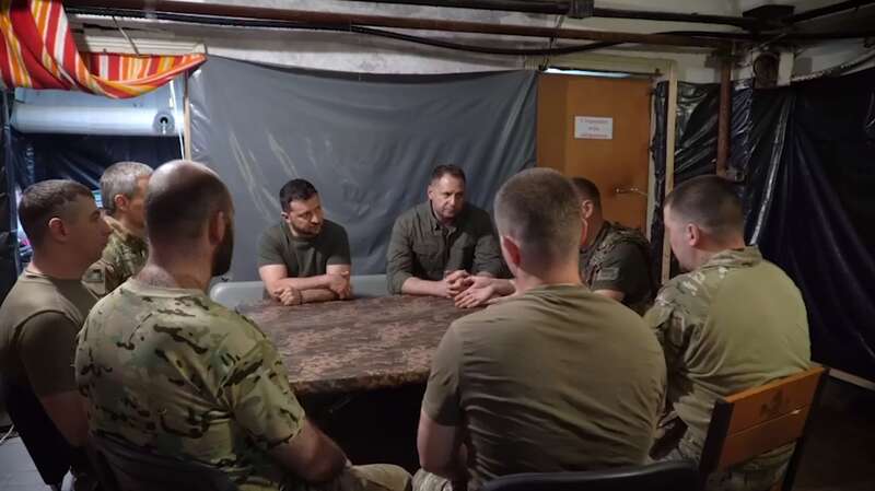 Президент України на Донеччині разом із захисниками із 80-ї ОДШБр