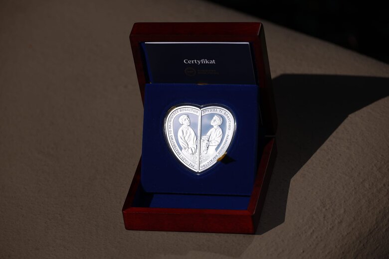 Украина и Польша выпустили общие монеты, посвященные дружбе и братству 02 dqxikeidqxiqqeant