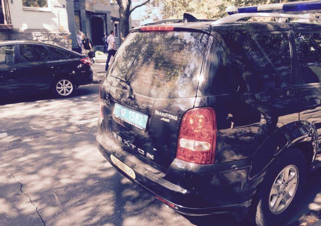 Багажник авто, в якому везли Володимира Гроцкова