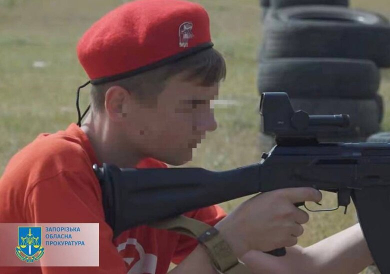 Чотирьом особам, які очолили незаконні дитячі військово-політичні рухи в окупованому Мелітополі, повідомлено про підозру 02