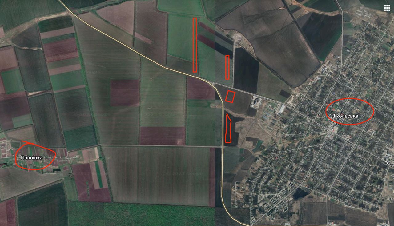 Окупанти облаштовують оборонні укріплення під Маріуполем (фото)