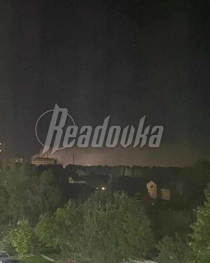 В Брянске слышали взрывы: заявлено об атаке БПЛА на промышленный объект. Фото и видео dqxikeidqxiqqeant