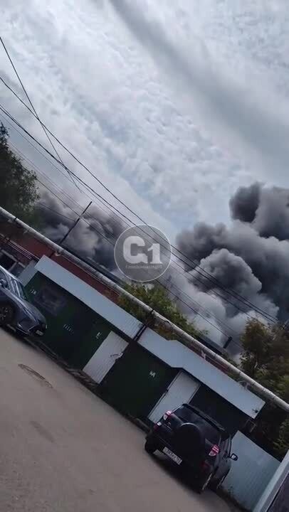 В Самаре вспыхнул мощный пожар на заводе, валит дым. Фото и видео dqxikeidqxitkant