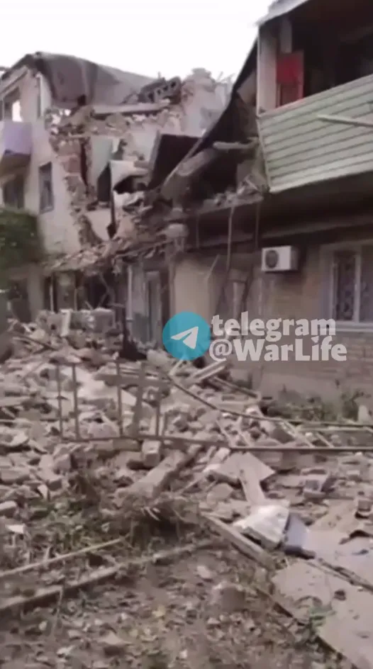 Оккупант показал результат прилета авиабомб JDAM по расположению военных РФ в Светлодарске. Видео