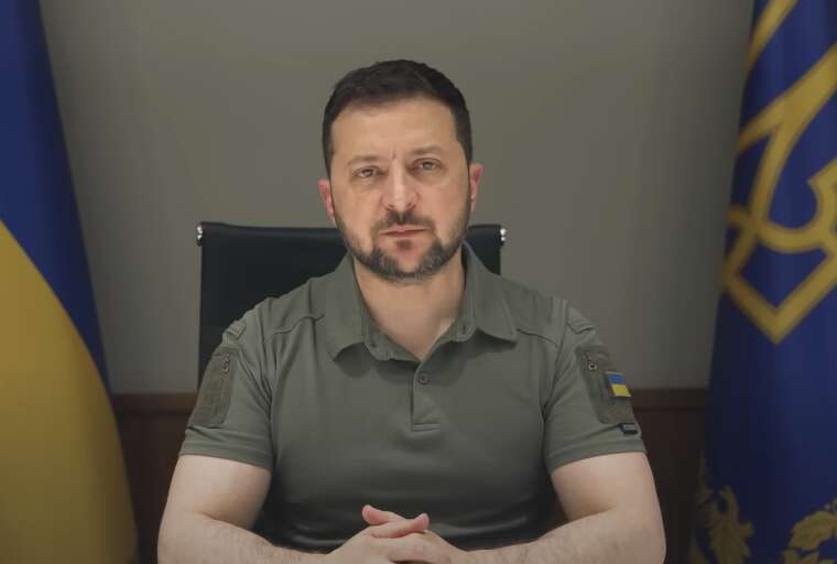 Зеленський став одягатися "розслабленіше"? У мережі звернули увагу на важливий нюанс