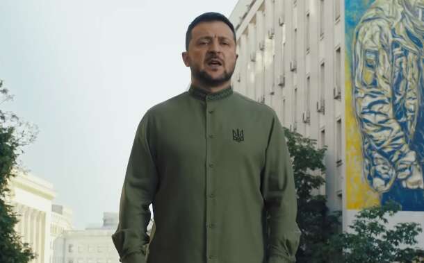 Зеленський став одягатися "розслабленіше"? У мережі звернули увагу на важливий нюанс