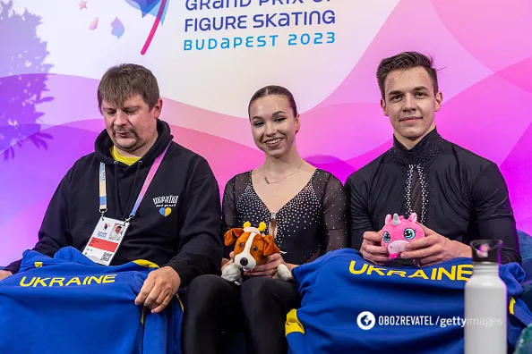 Украинские фигуристы погремились прикасаться к российским грузинам, проигнорировав их на награждении. Видео dqxikeidqxitkant