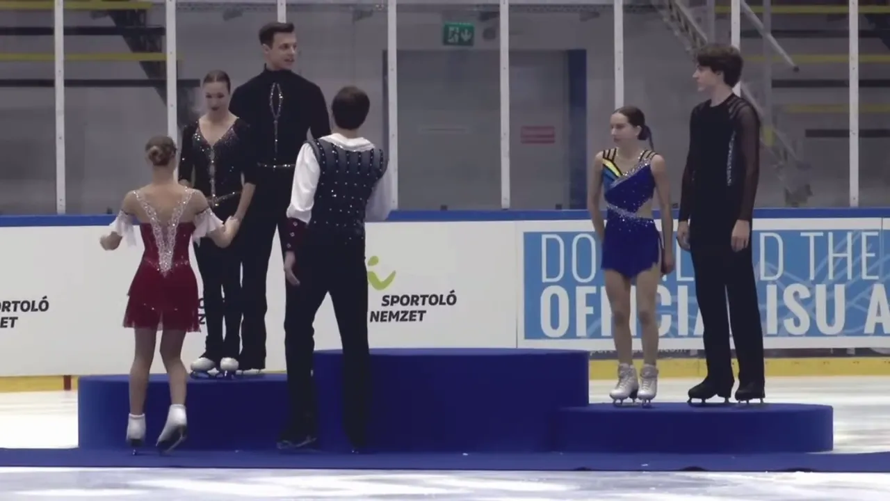 Українські фігуристи погримилися торкатися російських грузинів, проігнорувавши їх на нагородженні. Відео