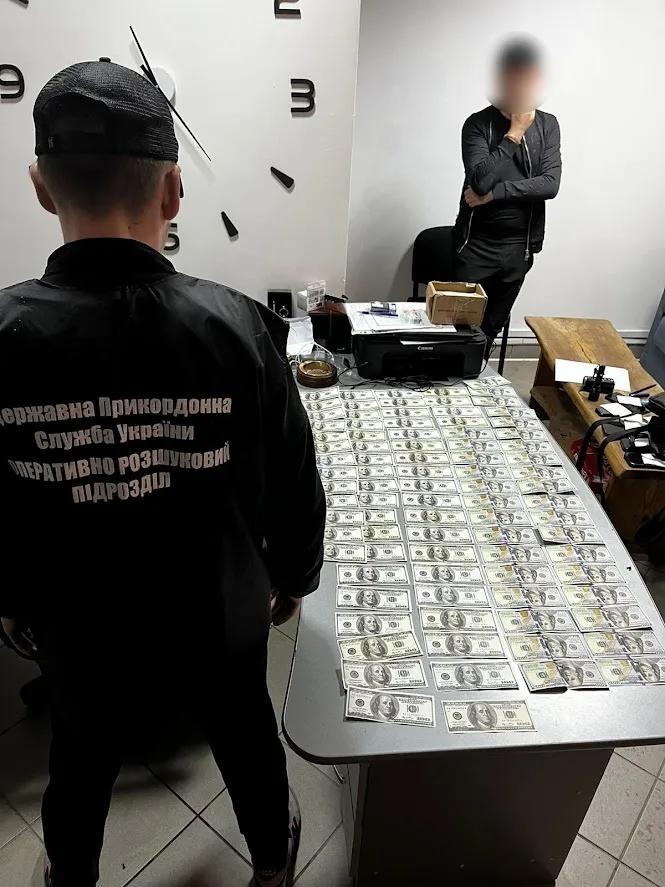 Переправляли ухилянтів у Румунію: на Закарпатті викрили чергових організаторів нелегальної міграції. Фото