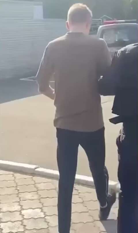 В Броварах мужчина открыл стрельбу на улице: его задержала полиция. Видео