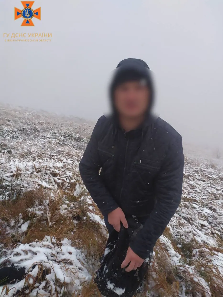 На Говерле погиб турист, еще одного удалось спасти. Фото dqxikeidqxiqqeant