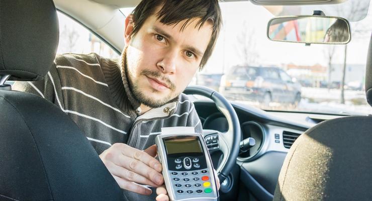 В Україні по-новому працюватиме служба таксі: кожен водій матиме касовий апарат В Украине будет по-новому работать служба такси: у каждого водителя будет кассовый аппарат dqxikeidqxiqqeant