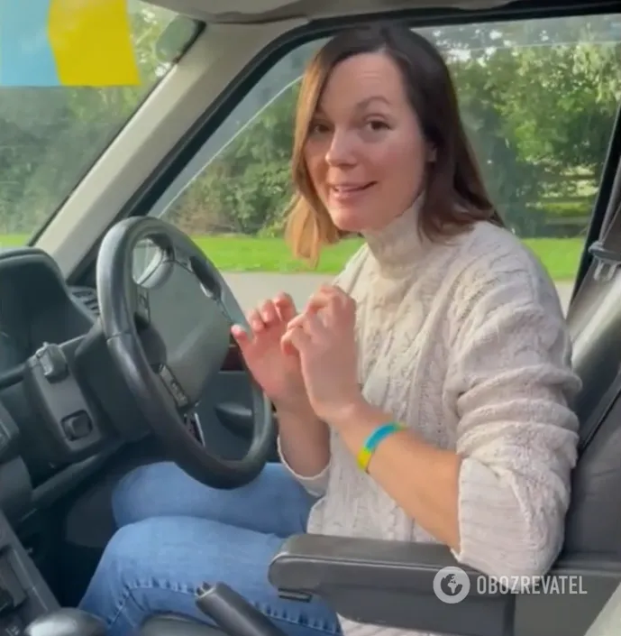 Жінка возила машини для Сил оборони України