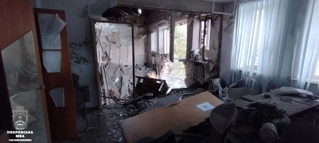Окупанти завдали удару по Покровську на Донеччині: одна людина загинула, 14 поранені. Фото