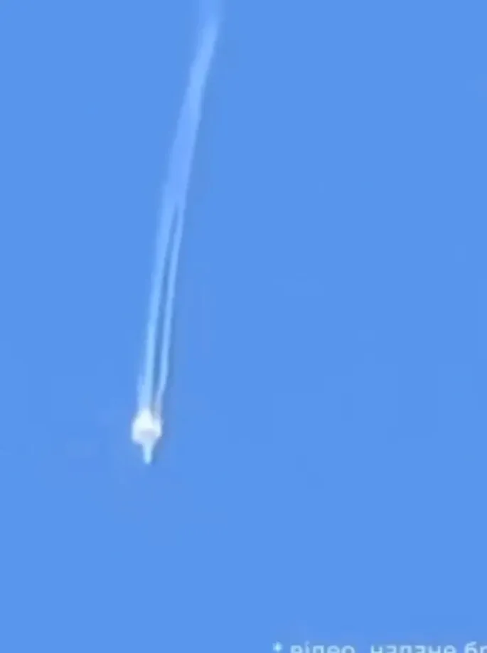 Точно в ціль: з’явилося відео збиття українськими військовими Су-25 окупантів під Авдіївкою