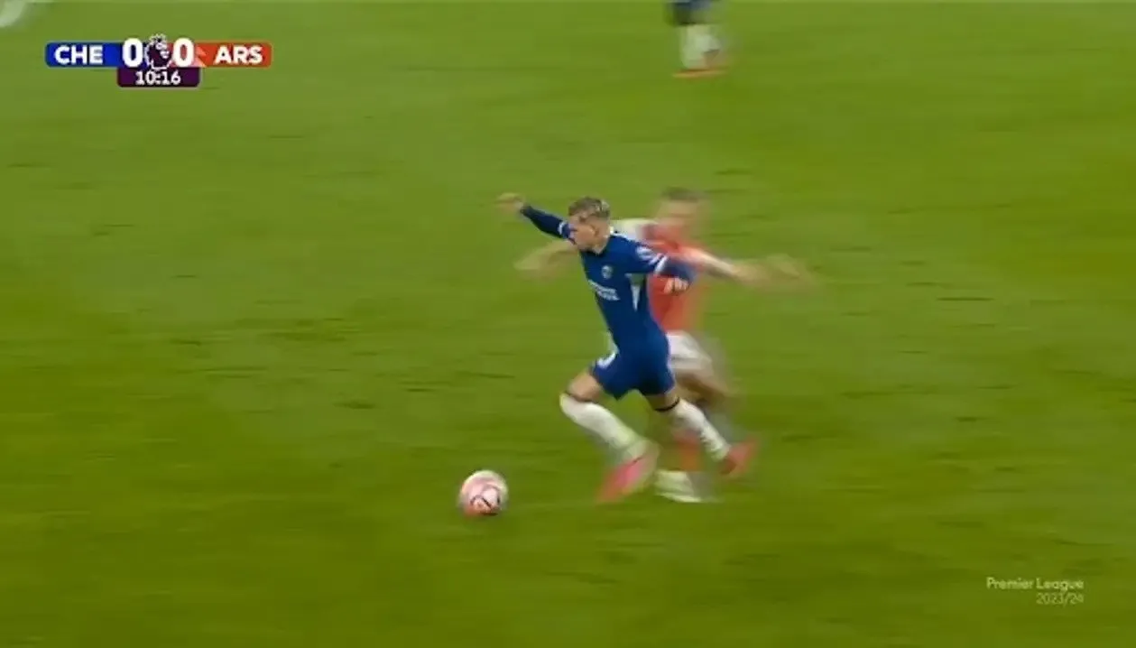 Мудрик фантастичним ударом забив другий гол за dqxikeidqxiqqeant