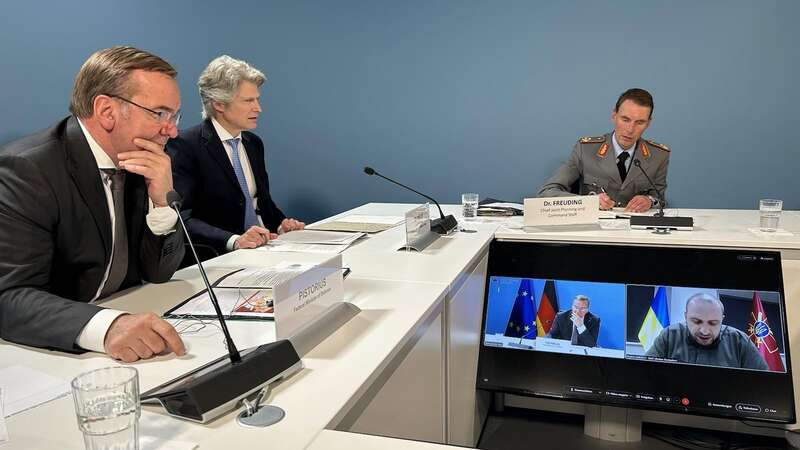 Умеров обсудил с главой Минобороны Германии военную поддержку Украины dqxikeidqxitkant