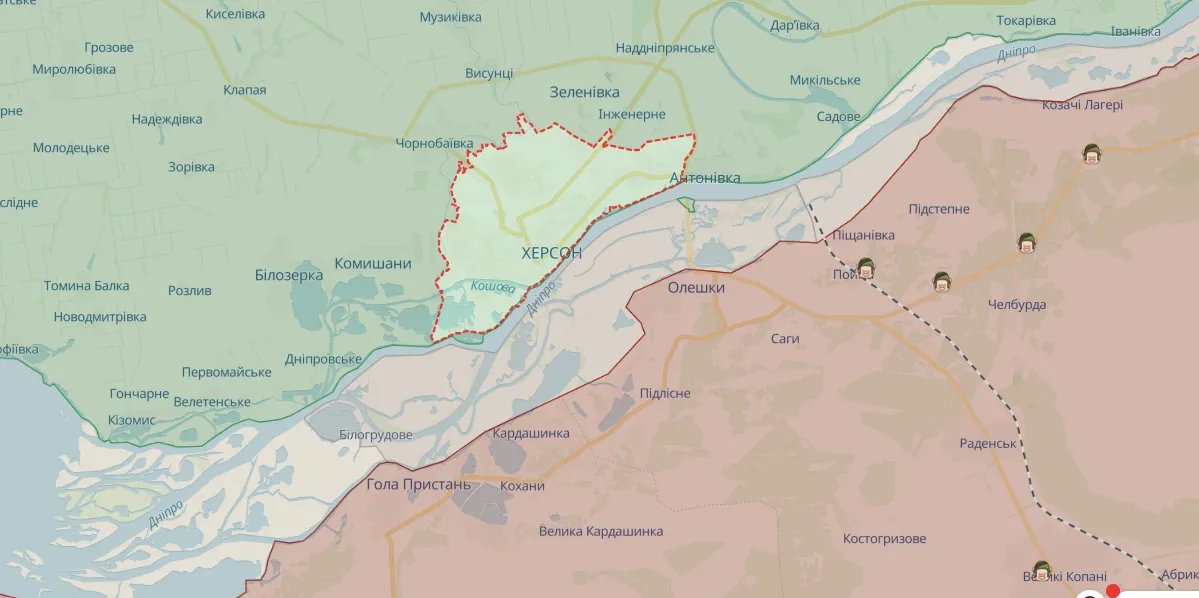 Оккупанты ночью обстреляли центр Херсона: погибла женщина, три человека пострадали