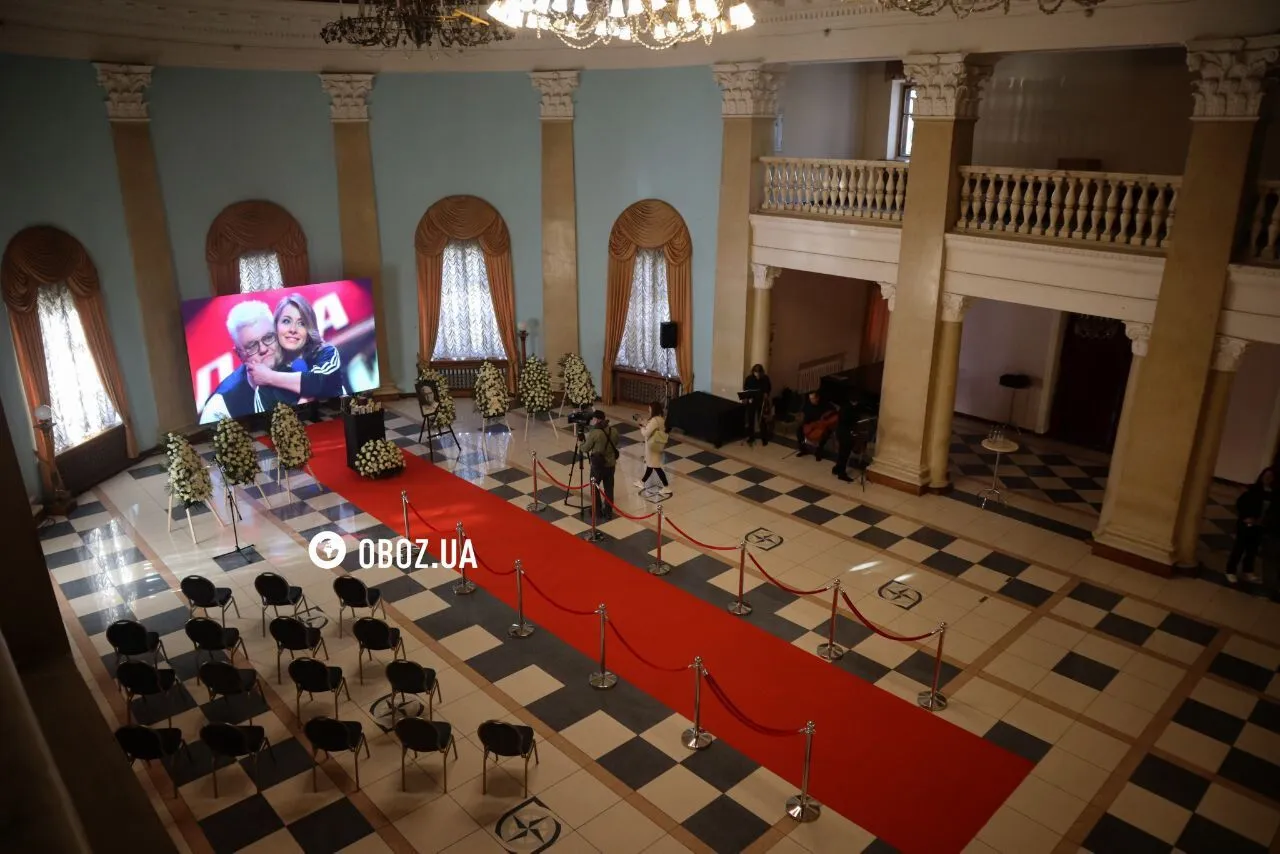 У Києві прощаються з шоуменом Сергієм Сивохом. Фото і відео