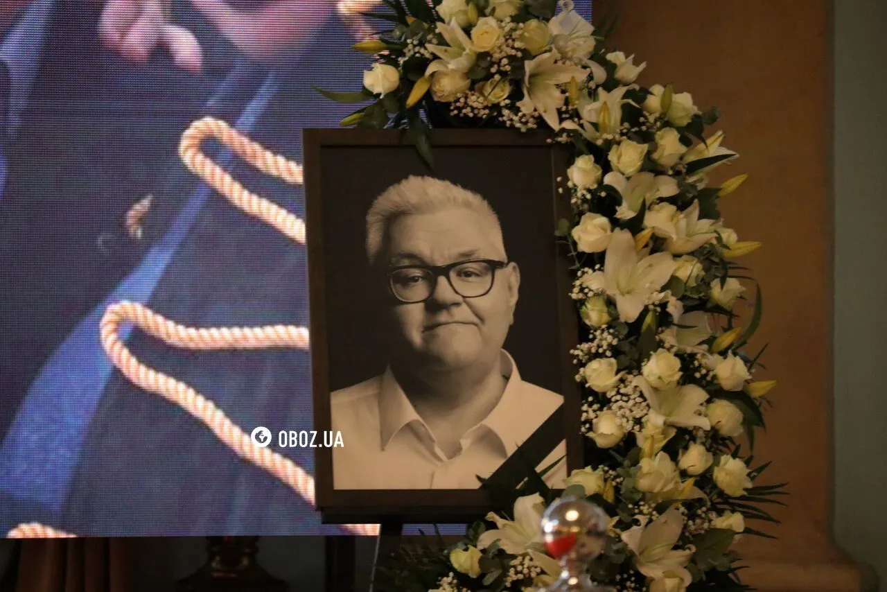 У Києві прощаються з шоуменом Сергієм Сивохом. Фото і відео