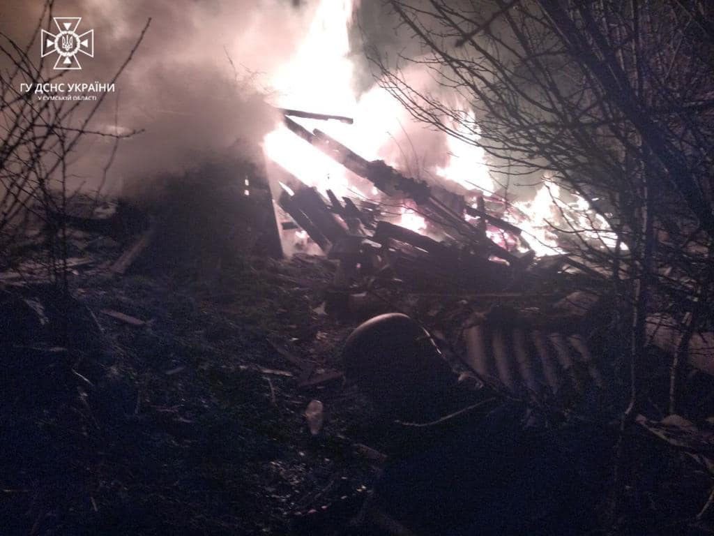 На зображенні може бути: вогонь та текст dqxikeidqxitkant