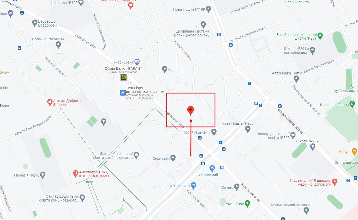 В Киеве на Дарнице в гараже загорелась легковушка: пострадала пенсионерка. Фото dqxikeidqxitkant