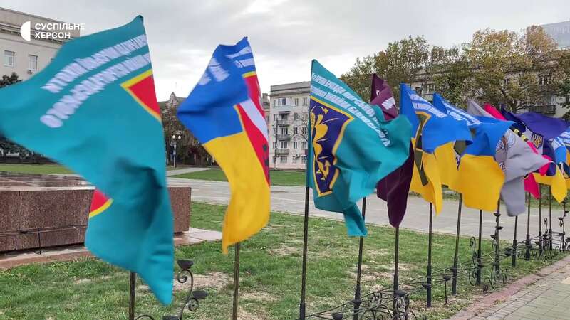 Херсон відзначає рік звільнення від окупантів: як виглядає площа Свободи. Відео dqxikeidqxitkant